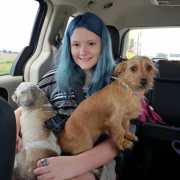 Meet your Posher, Christina - Picture 8 of 8